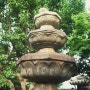 교동 석등, 400년 이상 된 정원에 있는 특별한 조명
