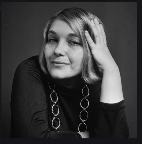 호주 저널리스트이자 작가-릴리언 록슨-Lillian Roxon, 록의 어머니, 영화 아이엠우먼 : 네이버 블로그