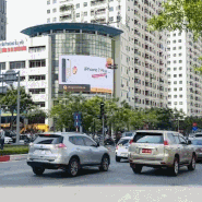 베트남 하노이 옥외광고 - 교통량이 높은 교차로에 위치