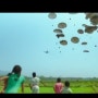 인도 영화 자가 자수스와 다큐 Arms Drop