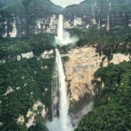 최근에 발견된 페루 정글속 2단폭포 "Gocta" 관광명소로 급부상!