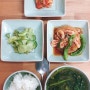 3월 30일 집밥메뉴 - 나를 위한 점심상(민물새우무조림, 시금치된장국, 오이나물)