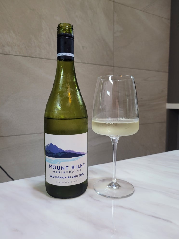 마운트 릴리 소비뇽 블랑 2020 (Mount Riley, Sauvignon Blanc) - 뉴질랜드 말보로 와인 : 네이버 블로그
