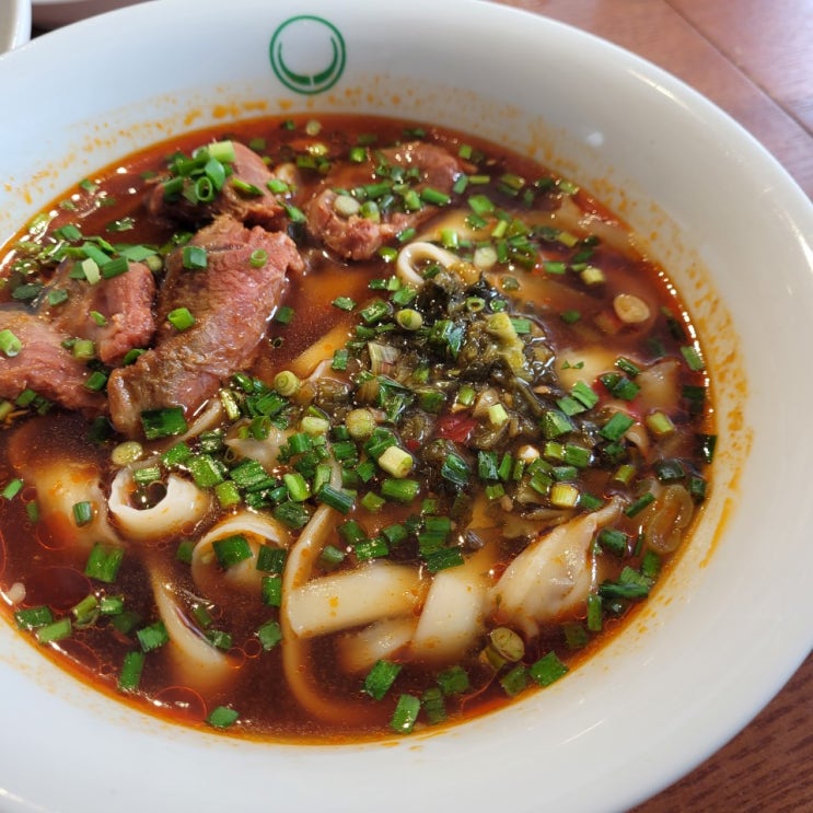[혜화맛집] 청화원 / 대만우육면 우육도삭면, 쇼마이(새우딤섬)랑 꿔바로우 맛집... 마시써... : 네이버 블로그