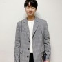 트로트가수 이찬원 KBS2 불후의명곡 누퍼 파이핑 오버핏 자켓 그레이 체크 착용