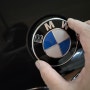 BMW E70 X5 3.0D 엠블렘 망실, 신품 장착