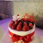 진주수제케이크맛집-로맨틱 크리스마스케이크 제작은 쁘띠렌진주점
