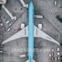 LA공항 헬기에서 촬영한 대한항공 777, 아시아나항공 A350