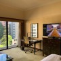 [싱가포르] 자가격리 호텔 - 리젠트 오차드 (Regent Singapore) : 프리미엄룸 (Premium Room) 재배정 및 이동 후기 / 동양미가 느껴지는 고풍스러운 객실