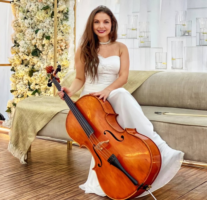 아랍에미리트 첼로 연주자 Vesislava Todorova - The God father Theme 외 5곡 : 네이버 블로그
