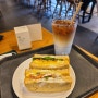 스타벅스 : 단호박 에그 샌드위치 + 롤린 민트 초코 콜드브루 후기