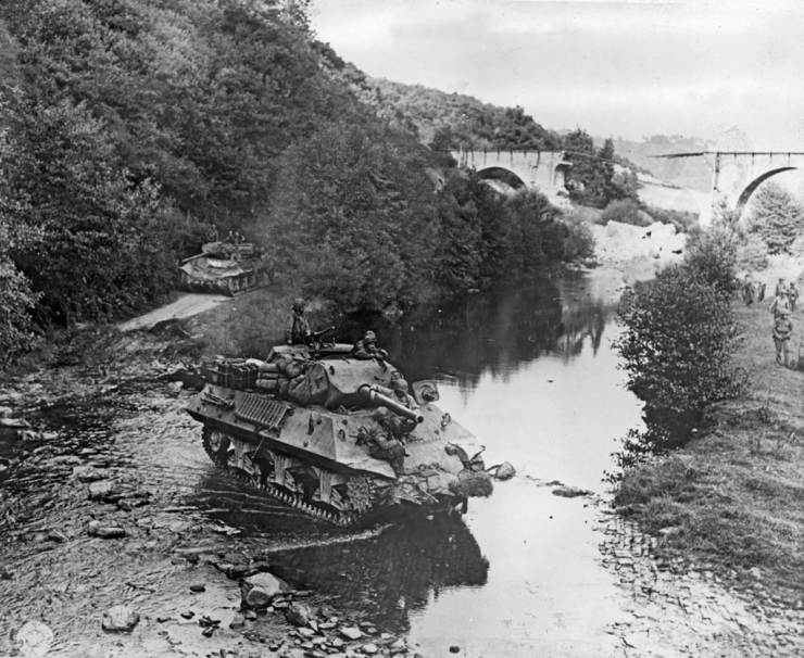 독일-벨기에 국경이었던 우르강의 미군 M10 울버린 구축전차 - U.S Army M10 Wolverine Tank ...