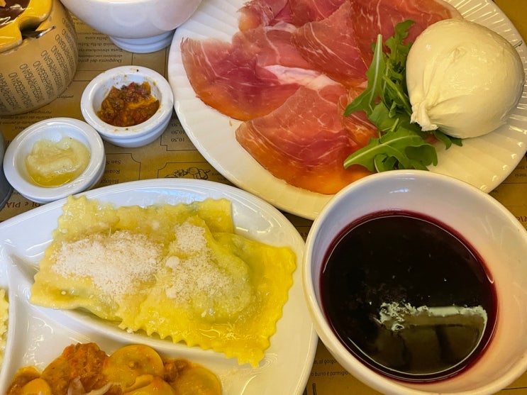 [밀라노 맛집] 밀라노 두오모 근처 이탈리아 파르마 음식 Salsamenteria ....