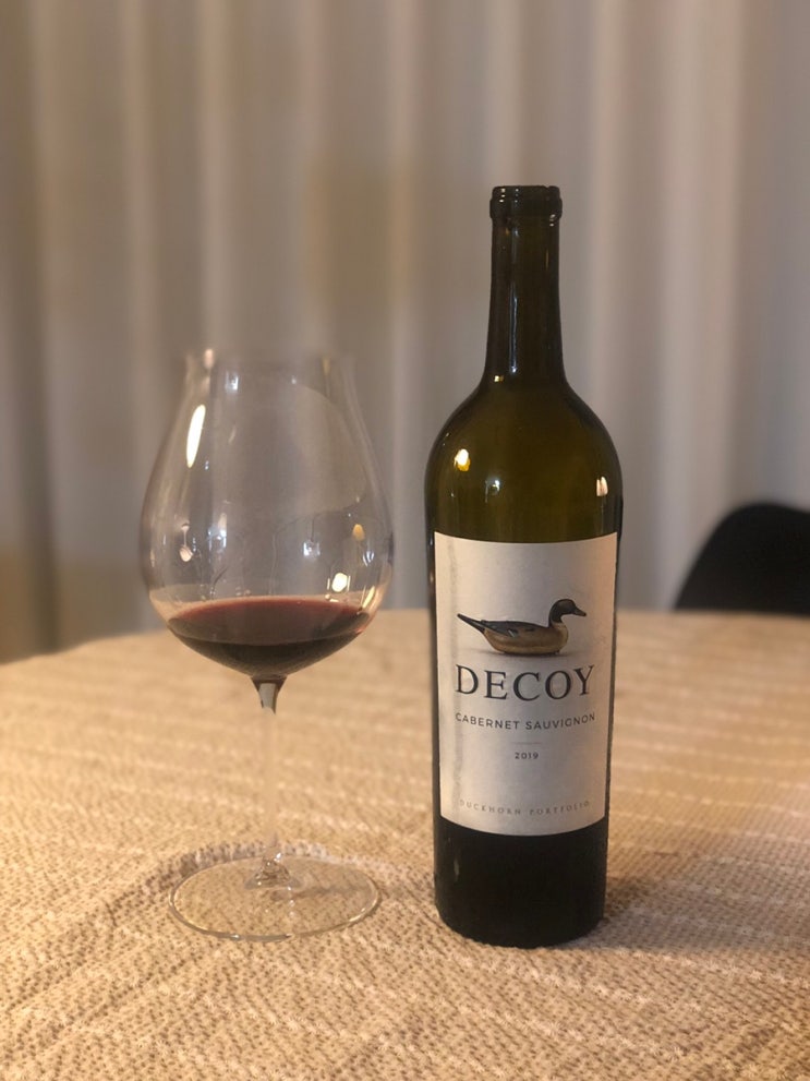 [와인리 Vinolog] 덕혼 디코이 카베르네 소비뇽 (Duckhorn DECOY Sauvignon) 2019