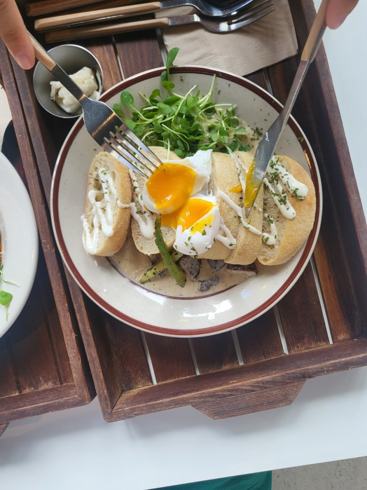 제주 5일차) 오늘은 제주 반바퀴만ㅋㅋㅋ (신창풍차해안도로 / 용머리해안 / 원앤온리 / 초콜릿박물관 / 판포포구) : 네이버 블로그