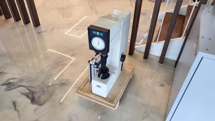 로크웰 경도계 CV-600MA 출고 (CV Instruments) : 네이버 블로그