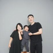 창원 흑백사진 가족사진은 셀프로 미스터곰 스튜디오에서 찍자