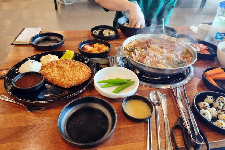 안성 감자탕 맛집 본가왕뼈감자탕 놀이방식당 오랜만이네~~