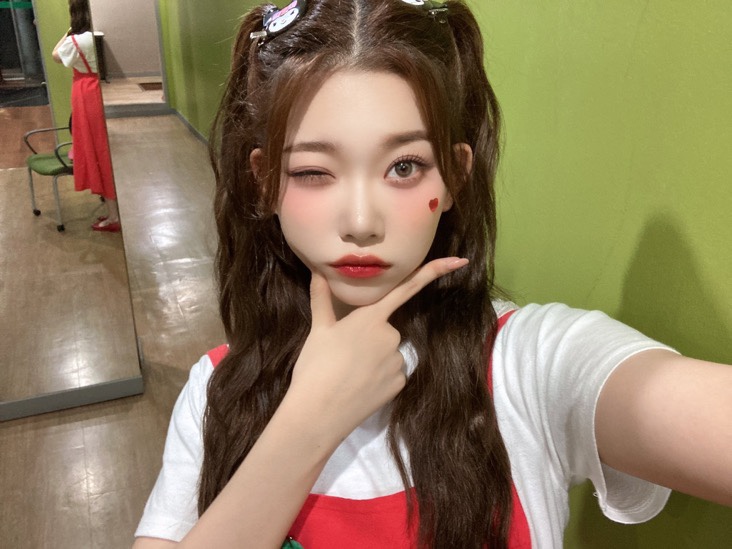 Billlie(빌리) 츠키 공식트위터 사진 핸드폰 배경화면 : 네이버 블로그