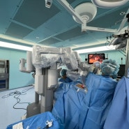 개복- 로봇 복강경 수술, 어느 게 좋을까?