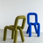 포인트로 공간 디자인 완성: 사랑받는 디자인 의자들
