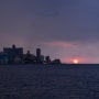 [쿠바 여행] 27. 아바나 말레콘의 마지막 밤은 그렇게 비에 젖어들고