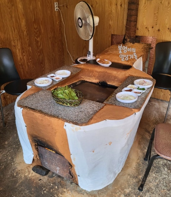 [강릉맛집] 완전 특이한 고깃집 '용골감나무집' ...음...오..아..예 : 네이버 블로그
