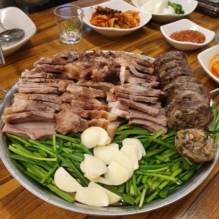 [문래 오복순대국] 소주를 부르는 인생 돼지고기 수육 맛집 : 네이버 블로그