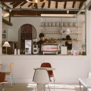 시니피에(Café Signifié) - 카페인테리어 우가우가스튜디오