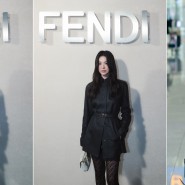 펜디 뉴욕 패션위크에 참석한 송혜교 패션 자켓, 가방, 스커트, 스타킹