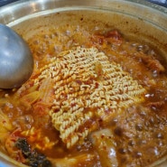 잠실새내 탕 18년 된 김치찌개 맛집