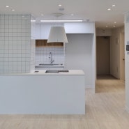 디자인다룸: 독산동 신도브래뉴 아파트 24평형 인테리어 - 미니멀한 디자인에 아기자기한 감성을 첨가한 인테리어 시공사례 입니다. by. Design daroom