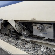 부산행 KTX-산천, 충북 영동 터널서 탈선…운행 중단