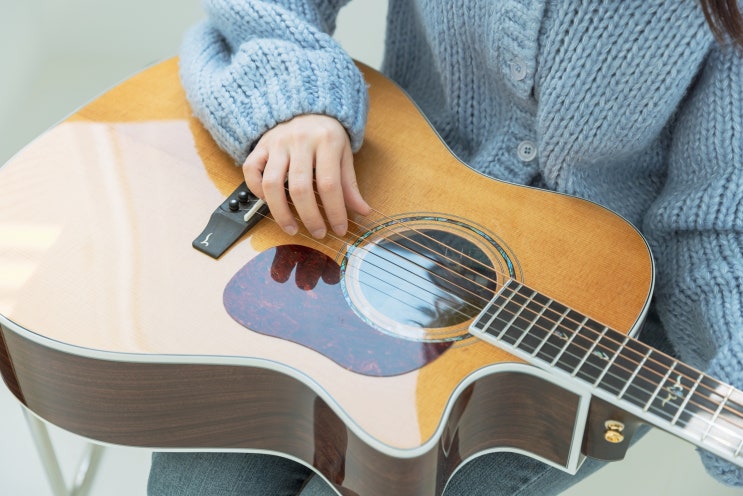 콜트 Gold a8k 최고의 올솔리드 통기타 : 네이버 블로그