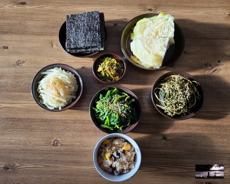보름날 오곡 찰밥과 나물로 김에 복 쌈해 먹었어요~ : 네이버 블로그