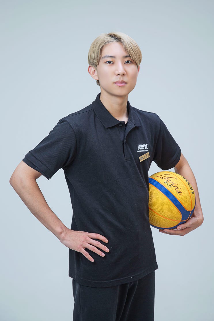 11~유튜브 썸네일 이미지 무료 템플릿. 저작권 걱정 없는 디자인 | Canva(캔바) 페이지, image size:743x1115