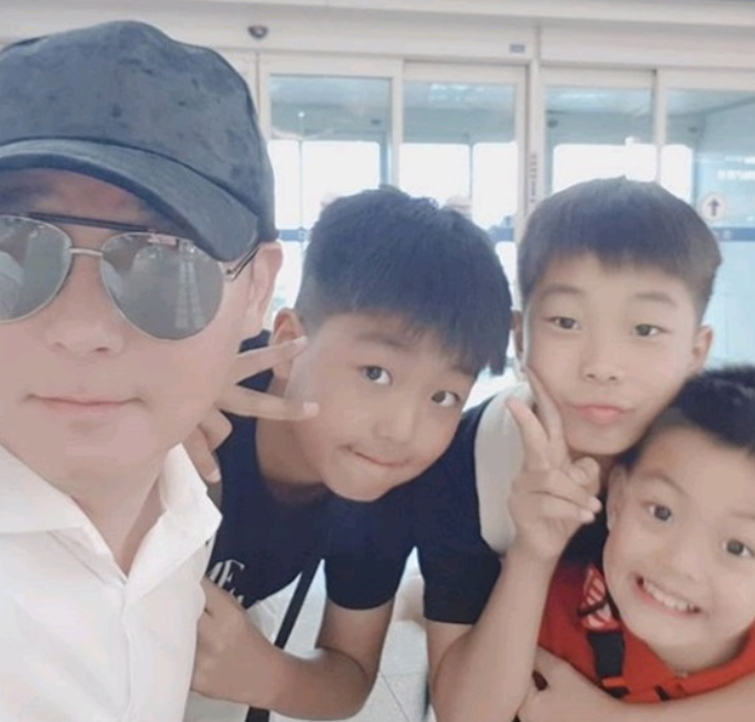 임창정 자녀 와이프 이혼 전부인 프로필 : 네이버 블로그 임창정 자녀 와이프 이혼 전부인 프로필 : 네이버 블로그