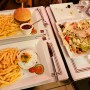 유럽 여행지 추천 : 프랑스 파리 맛집 le malakoff 레스토랑 햄버거 스테이크와 감자튀김