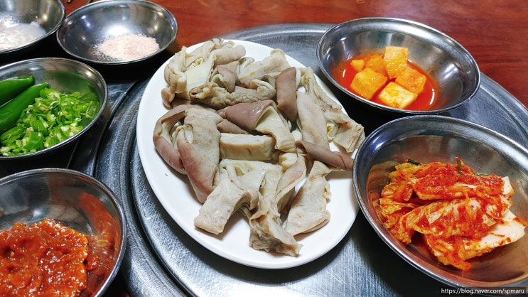 부드럽고 쫄깃한 매력 오소리감투 충추에서 찾은 맛 : 네이버 블로그
