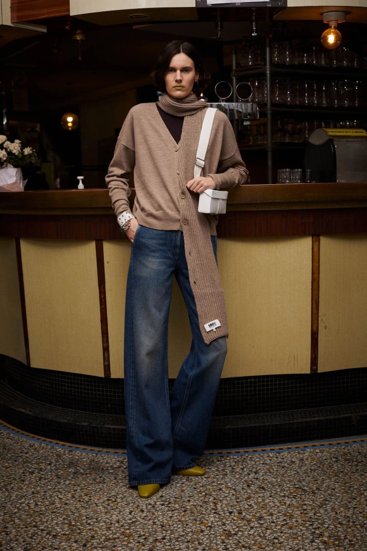 22FW AVP COLLECTION -MM6 MAISON MARGIELA (MM6 메종 마르지엘라) : 네이버 블로그