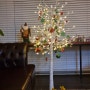 크리스마스 트리 장식하기 - 홈트너 자작나무 트리 LED 전구