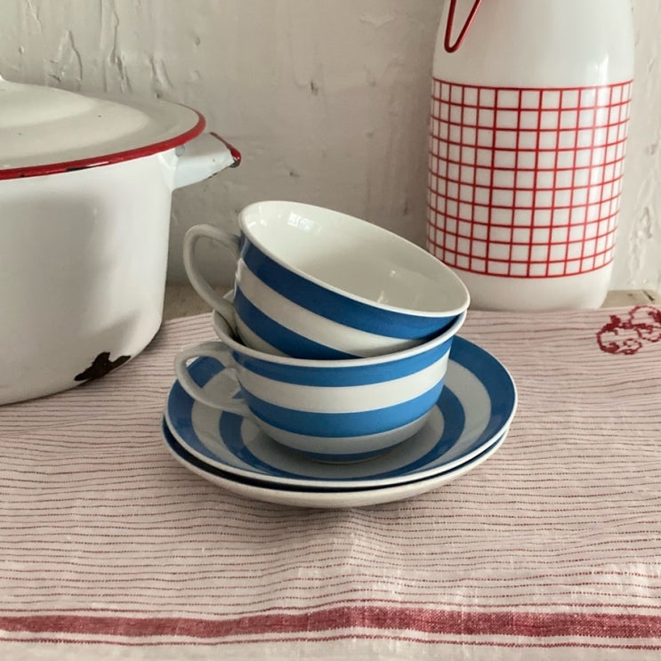 (SOLD OUT) Vintage cornishware blue cup&saucer / 오리지널 빈티지 코니쉬웨어 블루 컵앤소서 ...