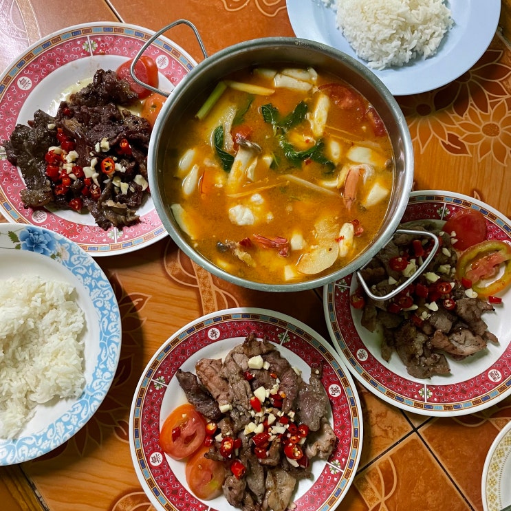 태국 치앙마이 올드타운 갈비 맛집 추천 : 럿롯 / Lert Ros / 렛롯