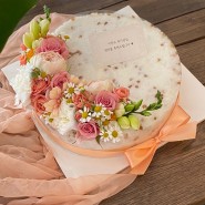 정애맛담 떡케이크 / 생화떡케이크 ) 화사한 컬러의 꽃들로 제작해드린 생신 케이크 작업 :)