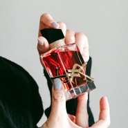 입생로랑 향수 신제품 리브르 르 퍼퓸: 더욱 깊고 매혹적인 향기