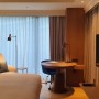 [타이페이 가을여행] 더블트리 바이 힐튼 타이베이 중산 호텔의 코너 룸, 웰컴 드링크 & 조식