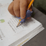세 살부터 초등학생 아이들의 연필 잡는 방법 연필 교정기 바른 글씨체 교정 닥터그립 연필 교정기 악필 교정 예쁜 글씨체 쓰기