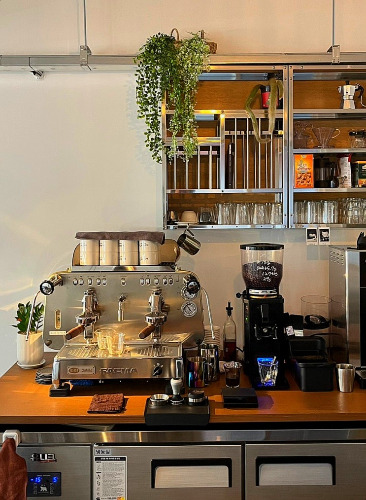 대흥 광흥창 조용한 감성적인 커피와 디저트 맛집카페 하비즈 커피룸 hobby’s coffee room : 네이버 블로그