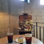 인천대공원 벚꽃놀이 후 가기 좋은 장수동 카페 블루체어커피
