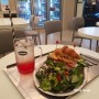 가로수길 카페 누베이스 산지직송 과일로 만든 샐러드 맛집